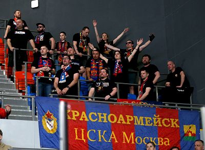 Болельщики ЦСКА (фото: М. Сербин, cskabasket.com)