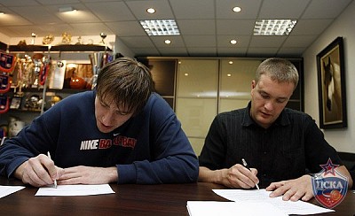 Andrey Vatoutin and Matjaz Smodis(photo M. Serbin)