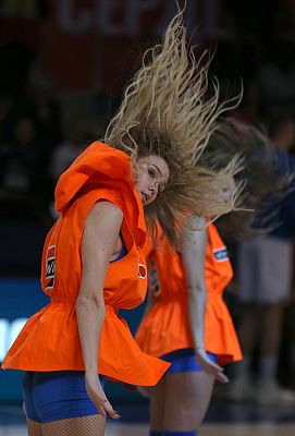 Группа поддержки ЦСКА (фото: М. Сербин, cskabasket.com)