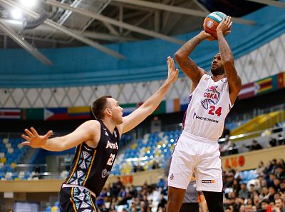 Амат М'Бай (фото: М. Сербин, cskabasket.com)