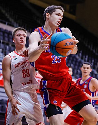 Данил Корень (фото: Т. Макеева, cskabasket.com)