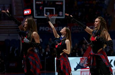 Группа поддержки ЦСКА (фото: М. Сербин, cskabasket.com)