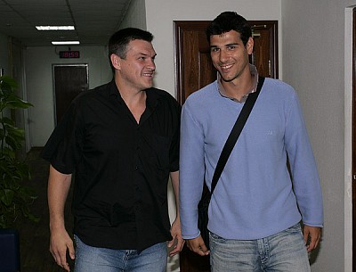 Евгений Пашутин и Никос Зисис (фото cskabasket.com)