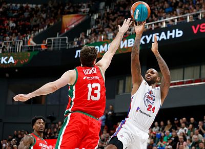 Амат М'Бай (фото: М. Сербин, cskabasket.com)