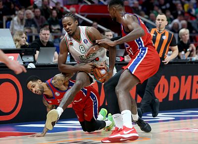 Мело Тримбл и Ливио Жан-Шарль (фото: М. Сербин, cskabasket.com)