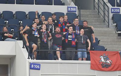 Болельщики ЦСКА (фото: М. Сербин, cskabasket.com)