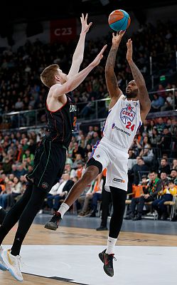 Амат М'Бай (фото: М. Сербин, cskabasket.com)