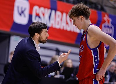 Арсений Метревели и Максим Ферябников (фото: Т. Макеева, cskabasket.com)