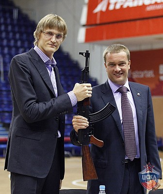 Андрей Ватутин и Андрей Кириленко  (фото Т. Макеева, cskabasket.com)