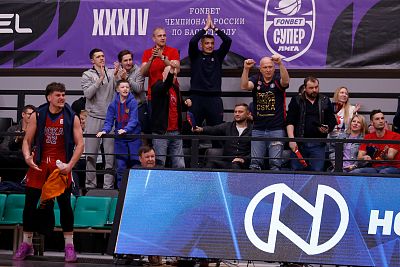 Болельщики ЦСКА (фото: М. Сербин, cskabasket.com)