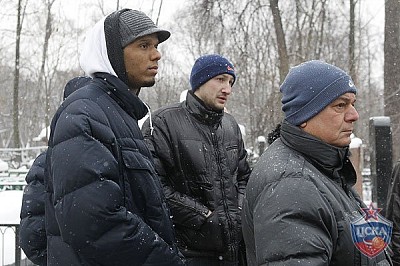Сэмми Мехия, Никита Курбанов и Яшар Алимарданов  (фото Т. Макеева, cskabasket.com)