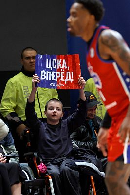 Болельщик ЦСКА (фото: М. Сербин, cskabasket.com)
