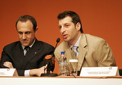 Theodoros Papaloukas and Ettore Messina (photo M. Serbin)