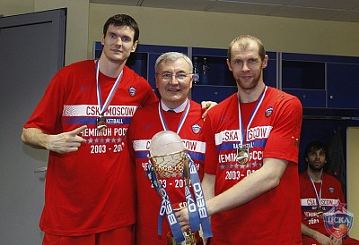 Дариуш Лавринович, Йонас Казлаускас и Рамунас Шишкаускас (фото М. Сербин, cskabasket.com)