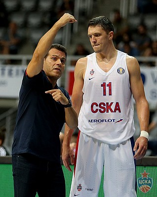 Dimitris Itoudis and Semen Antonov (photo: M. Serbin, cskabasket.com)