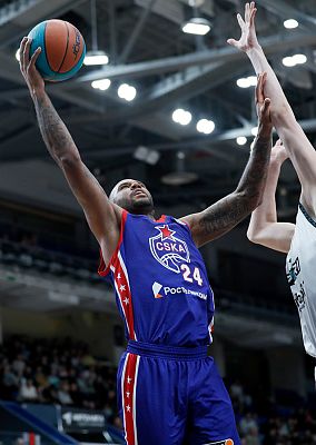 Амат М'Бай (фото: М. Сербин, cskabasket.com)