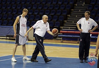 Ратко Йоксич и Леонид Спирин (фото М. Сербин, cskabasket.com)