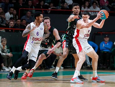 Семён Антонов и Мело Тримбл (фото: М. Сербин, cskabasket.com)