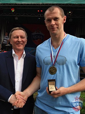 Sergey Ivanov and Ramunas Siskauskas (photo Y. Kuzmin, cskabasket.com)