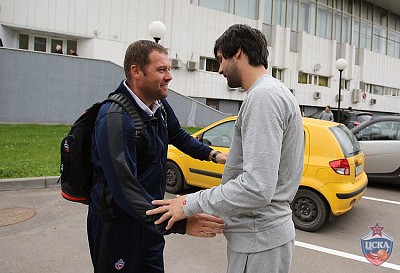 Milos Teodosic and Aleksandar Bata (photo: M. Serbin, cskabasket.com)