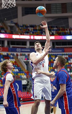 (фото: cskabasket.com)