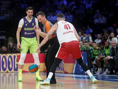 Никита Курбанов и Антон Астапкович (фото: М. Сербин, cskabasket.com)