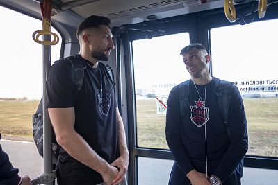Никита Курбанов и Алекса Аврамович (фото: М. Сербин, cskabasket.com)