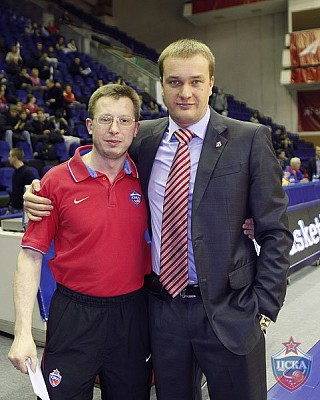 Andrey Vatutin and Roman Smetanin (photo M. Serbin, cskabasket.com)