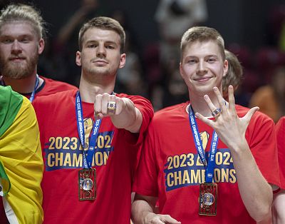 Самсон Руженцев и Антон Карданахишвили (фото: М. Сербин, cskabasket.com)