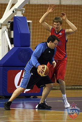Сергей Лобов и Денис Полохин (фото М. Сербин, cskabasket.com)
