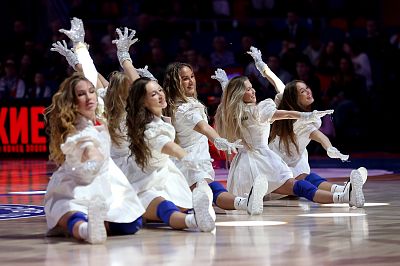 Группа поддержки ЦСКА (фото: М. Сербин, cskabasket.com)