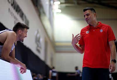 Алекса Аврамович и Андреас Пистиолис (фото: М. Сербин, cskabasket.com)