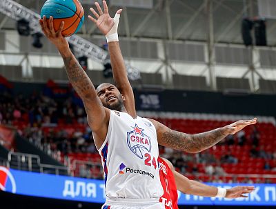 Амат М'Бай (фото: М. Сербин, cskabasket.com)
