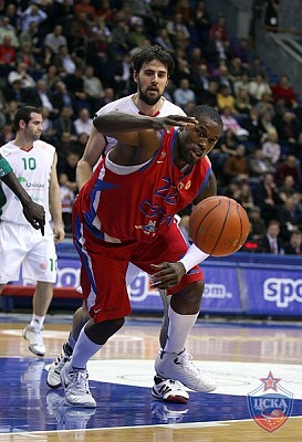 Marcus Goree became the game best scorer (photo Y. Kuzmin, cskabasket.com)