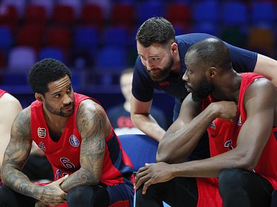 Мело Тримбл и Тони Джекири (фото: М. Сербин, cskabasket.com)