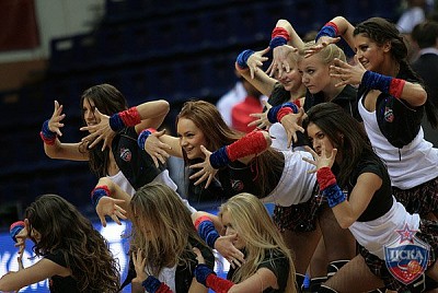 CSKA dance team (photo cskabasket.com)