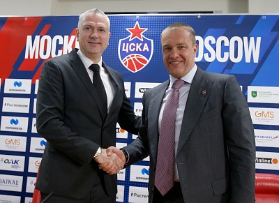 Эмил Райкович и Андрей Ватутин (фото: М. Сербин, cskabasket.com)
