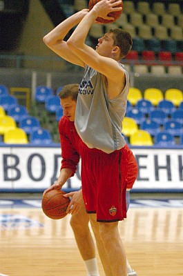 Виктор Хряпа (фото cskabasket.com)