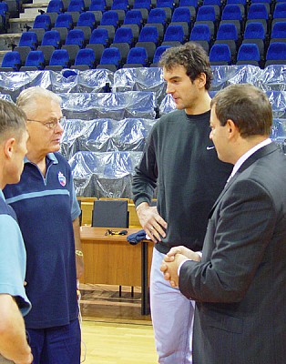 Dragan Tarlac and Dusan Ivkovic (photo cskabasket.com)