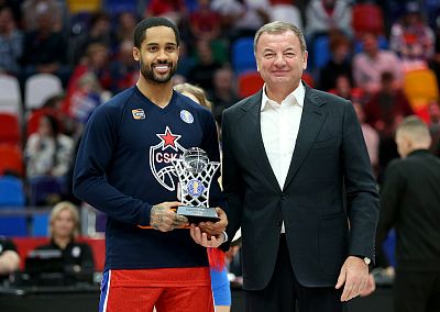 Мело Тримбл и Сергей Кущенко (фото: М. Сербин, cskabasket.com) 