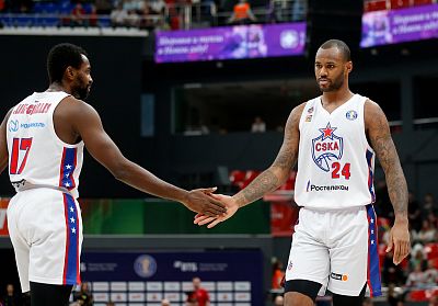 Ливио Жан-Шарль и Амат М'Бай (фото: М. Сербин, cskabasket.com)