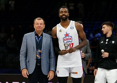 Серегей Кущенко и Ливио Жан-Шарль (фото: М. Сербин, cskabasket.com)