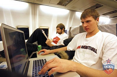 Andrey Vorontsevich and Dmitry Sokolov (photo M. Serbin, cskabasket.com)