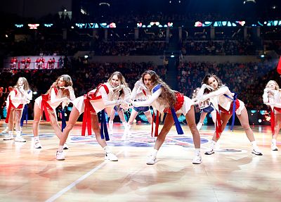 Группа поддержки ЦСКА (фото: М. Сербин, cskabasket.com)