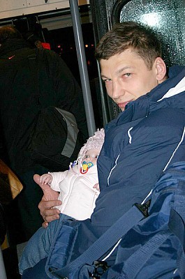 Sergey Panov and his daughter (photo cskabasket.com)