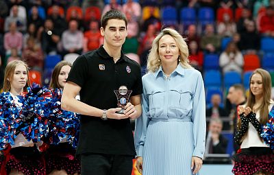 Николай Нацвлишвили и Илона Корстин (фото: М. Сербин, cskabasket.com)