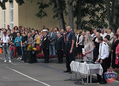 Алжан Жармухамедов на торжественном построении в Московском дипломатическом кадетском корпусе (фото cskabasket.com)