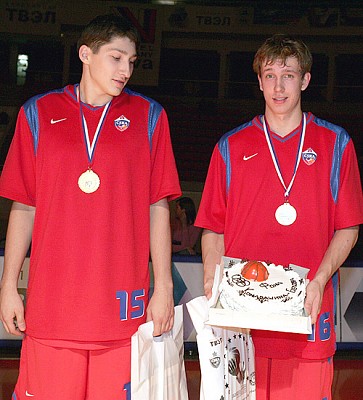 Young players of CSKA with the traditional champion`s cake  (photo T.Makeeva)
