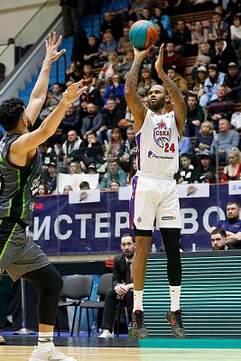 Амат М'Бай (фото: М. Сербин, cskabasket.com)
