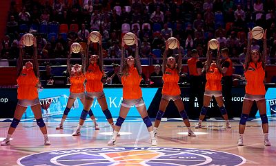 Группа поддержки ЦСКА (фото: М. Сербин, cskabasket.com)